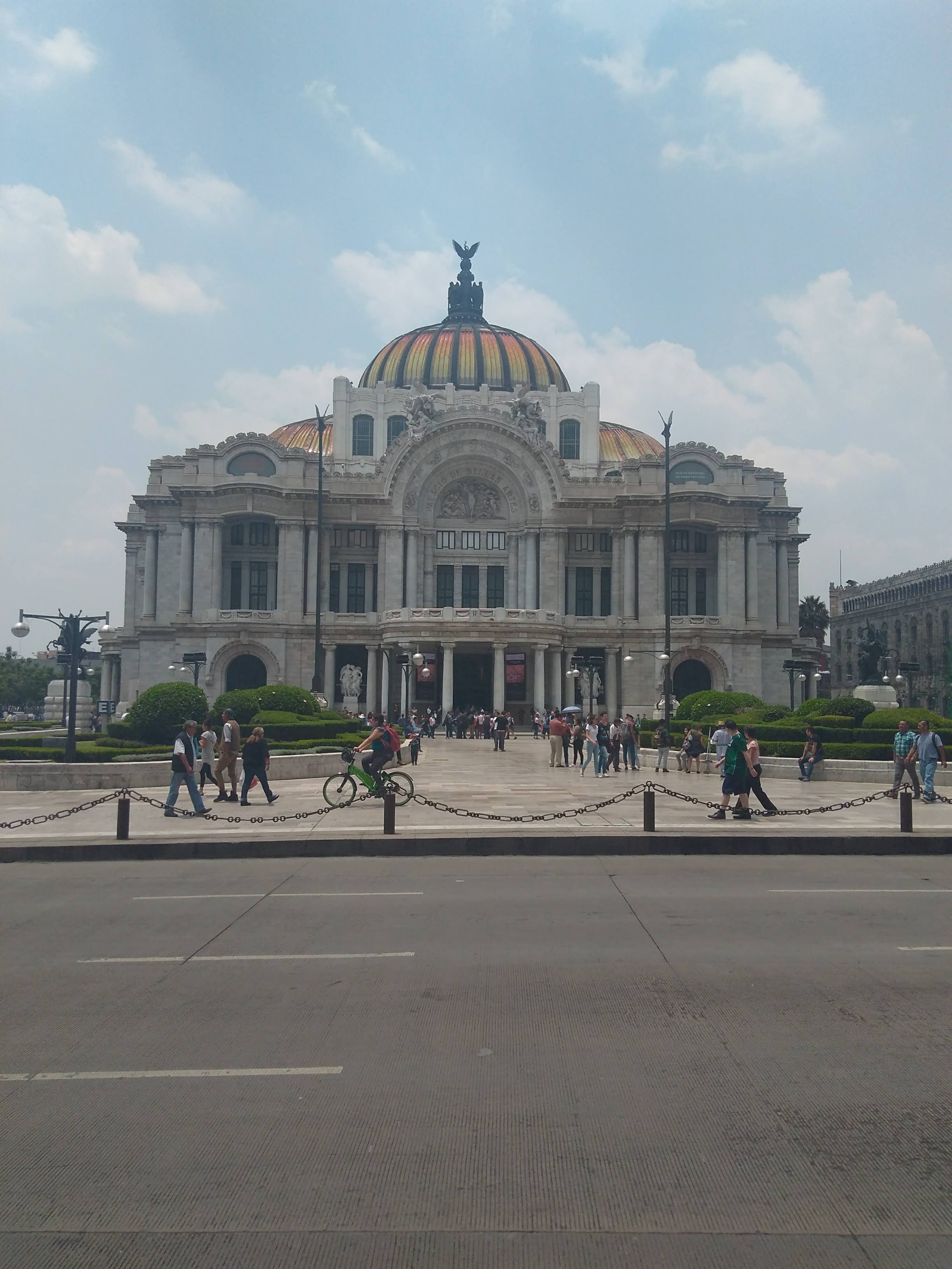 Private Mexico City Tour: Historic Center, Coyoacán, UNAM & Xochimilco Trajinera